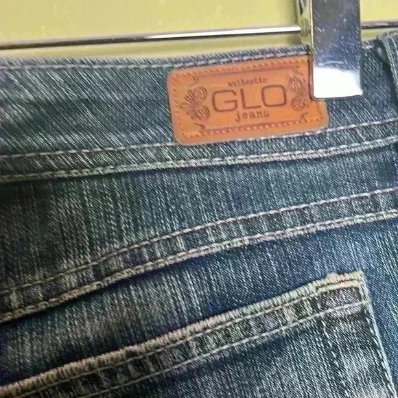 Women vintage skinny leg, high waisted jeans pants athletic GLO jeans pants . - Picture 3 of 5